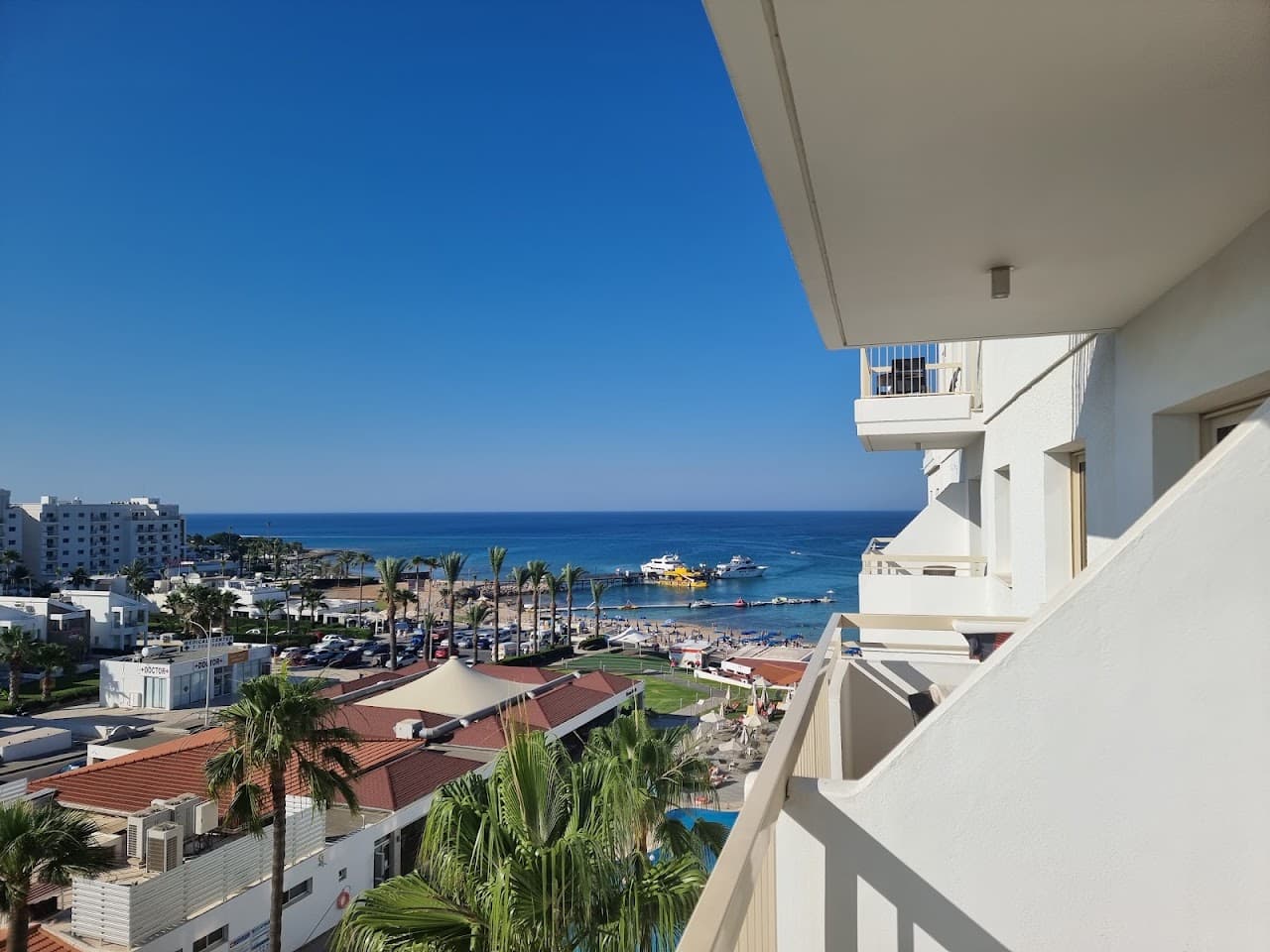 Golden Star Beach Hotel