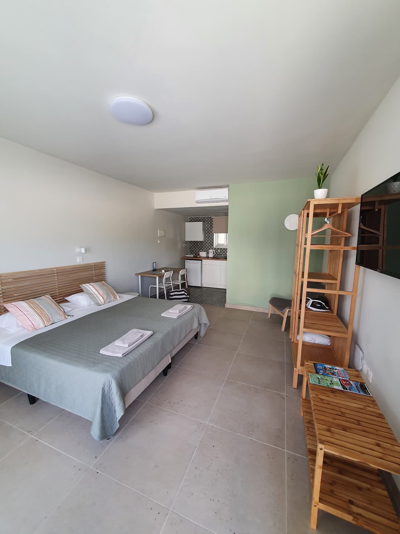 Kleio Apartments Hotel