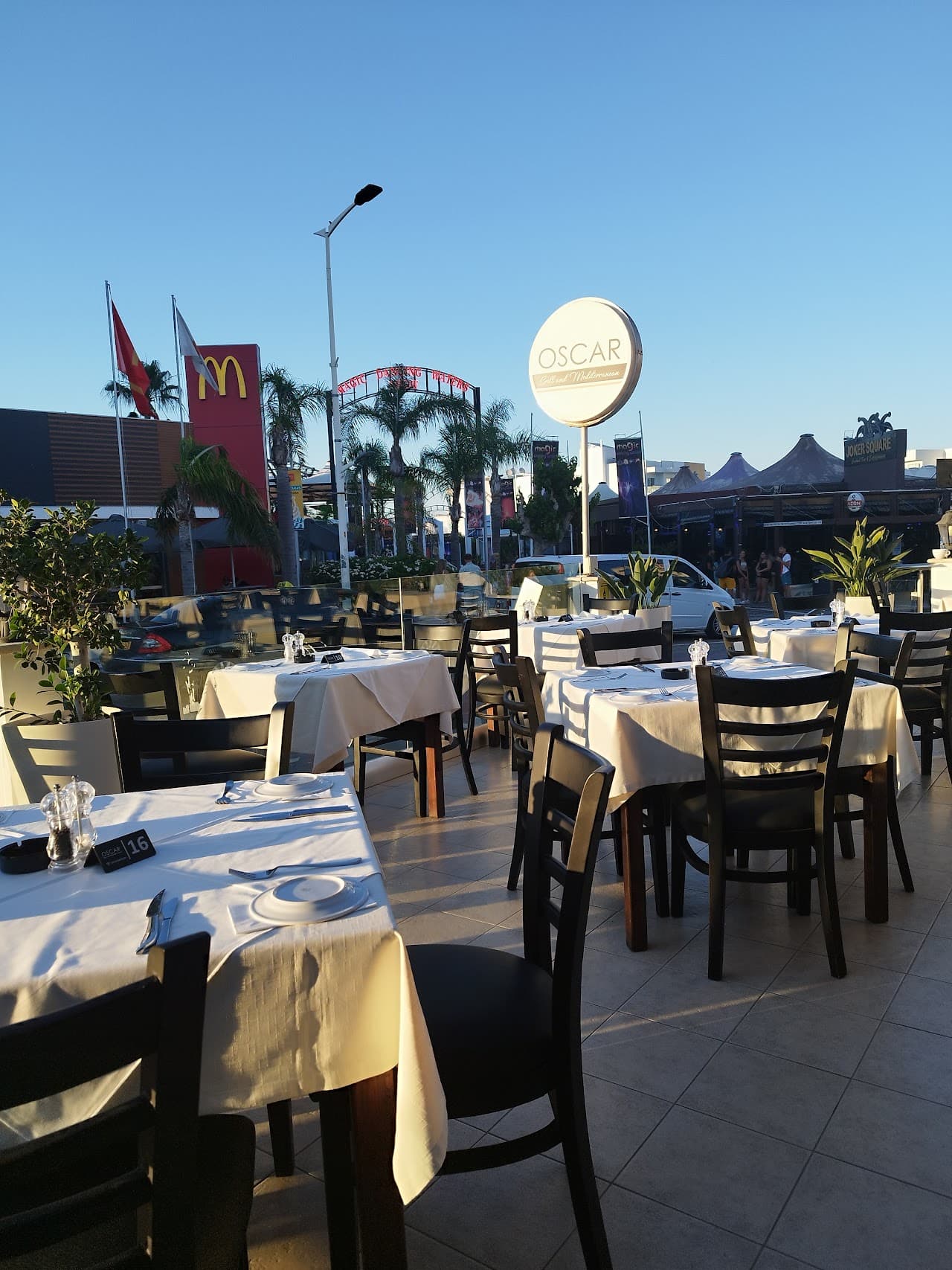 Oscar Restaurant