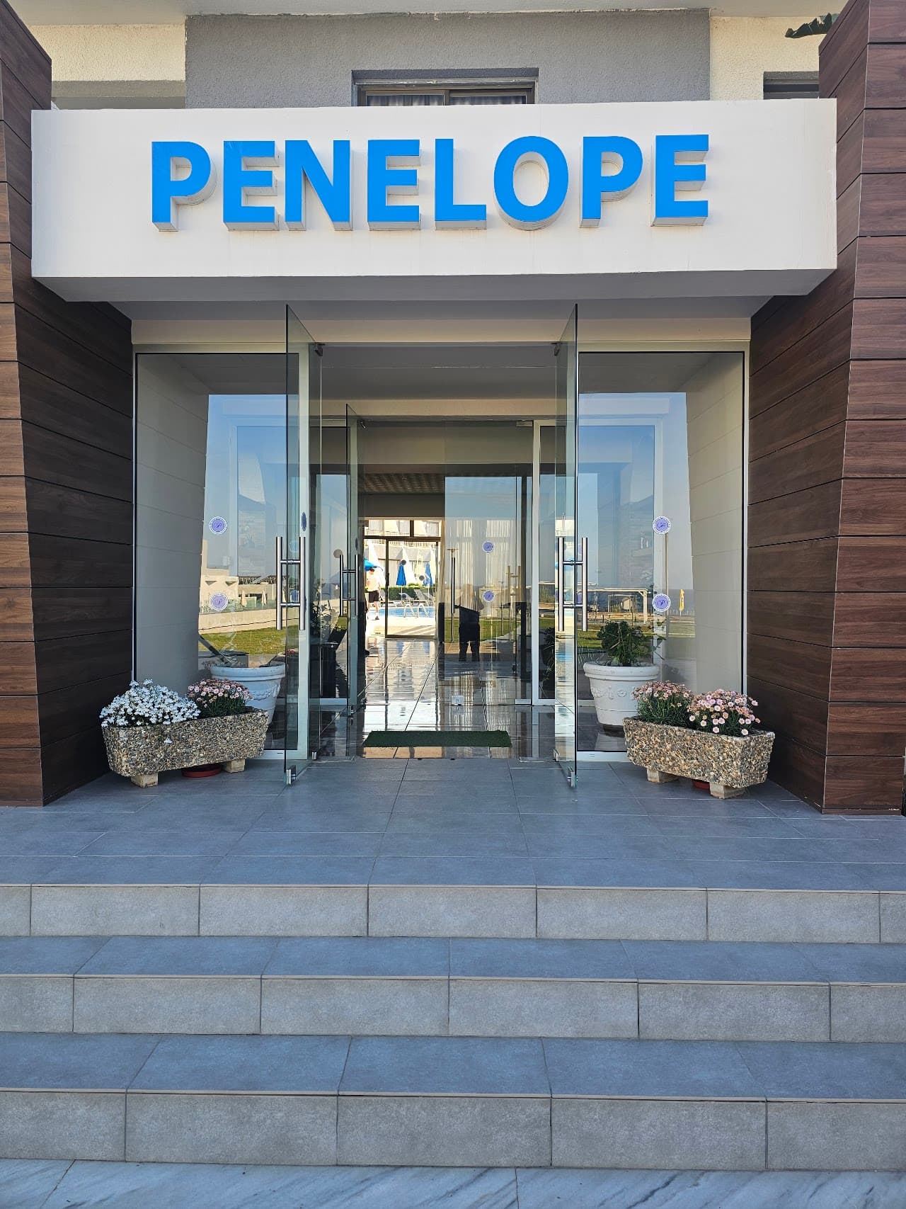 Penelope Beach Hotel Apts